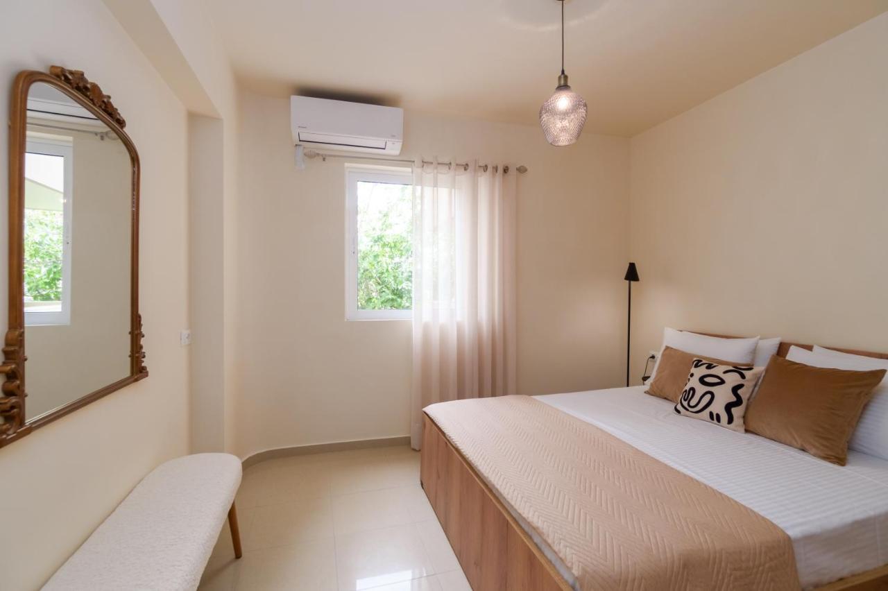Oikies Luxury Apartments With Private Free Parking Area Agios Nikolaos Exterior foto